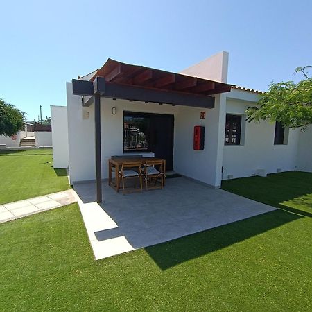 Bungalow Colorado With Garden #4 San Bartolome Bagian luar foto