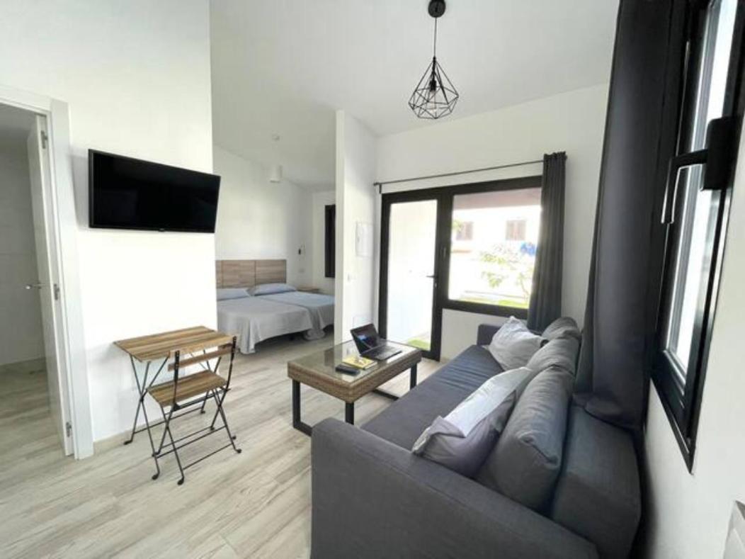 Bungalow Colorado With Garden #4 San Bartolome Bagian luar foto
