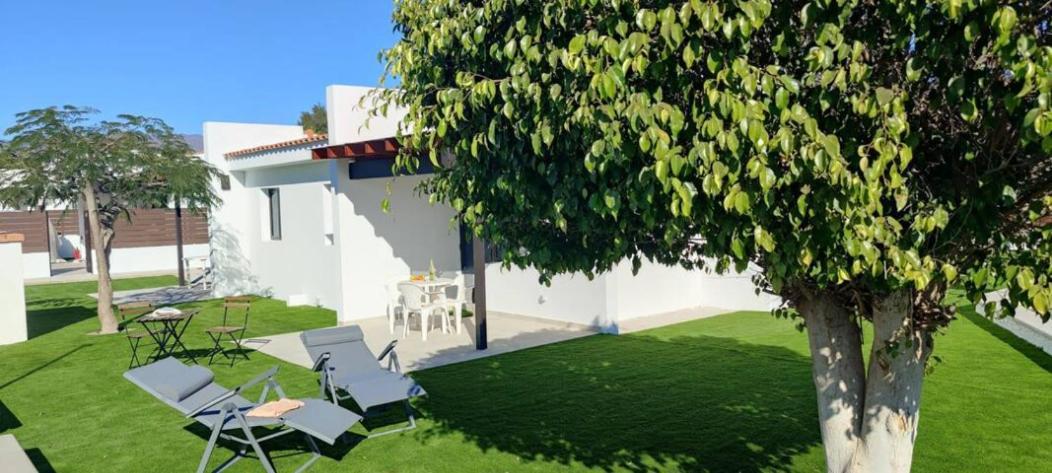 Bungalow Colorado With Garden #4 San Bartolome Bagian luar foto